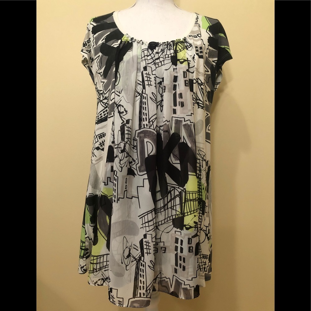 DKNYC Short Sleeve Top Size M